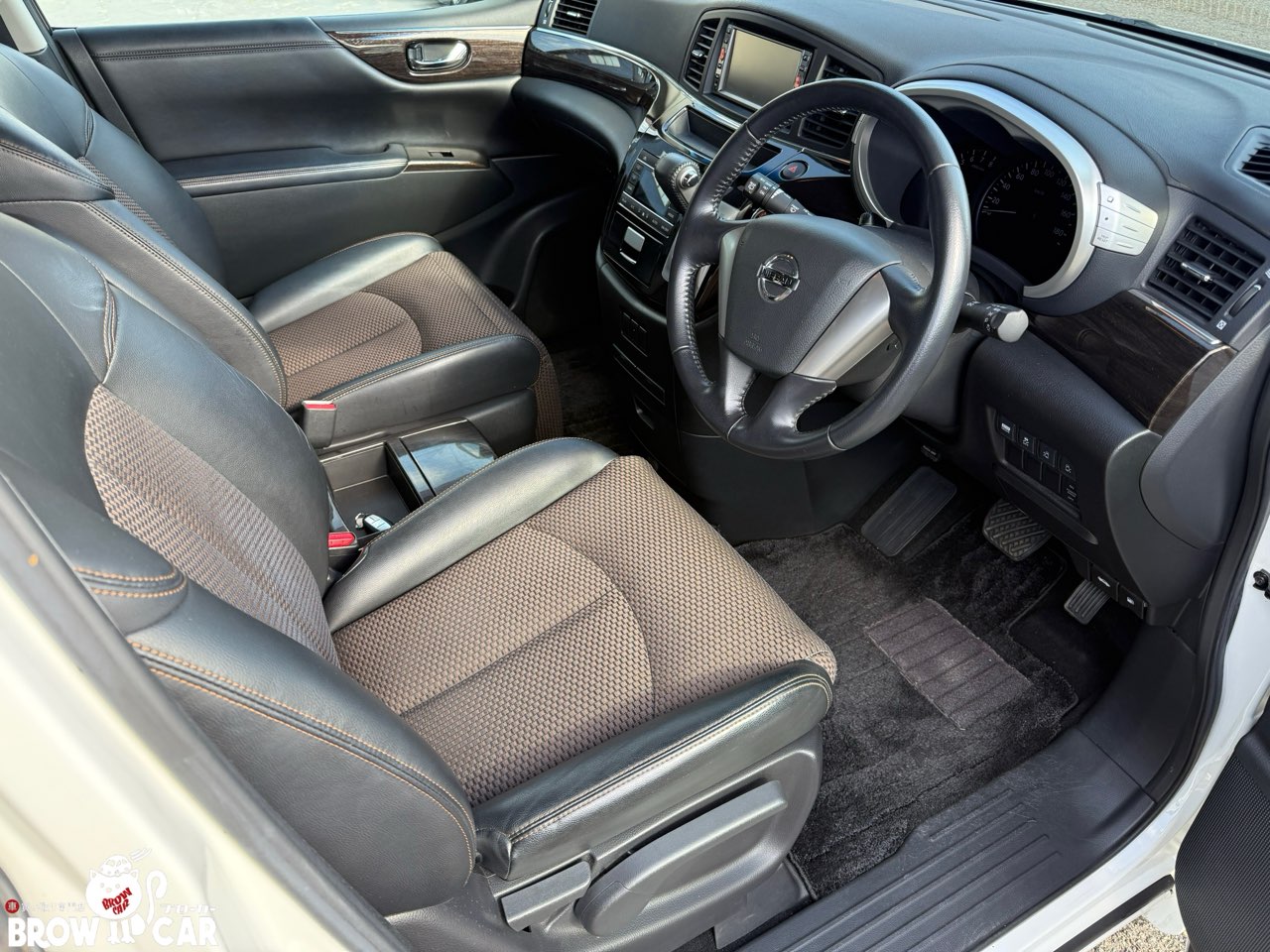 日産　エルグランド